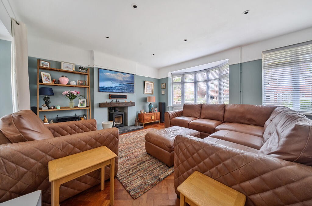 1364517-6-68e9052...