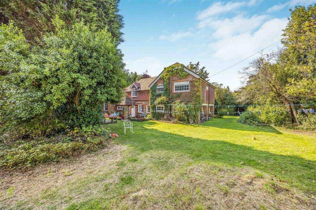 14 New Brighton Road, Emsworth-Small-PorticoMarket