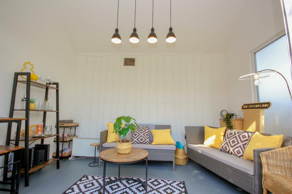 Garden Room.jpg