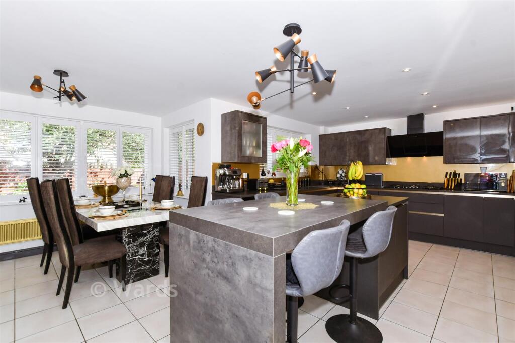 Kitchen/Breakfast Room