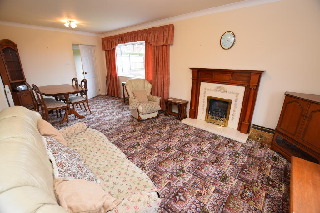 lounge &amp; dining room