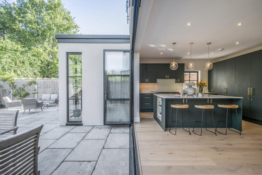 1350083-11-68c00a...