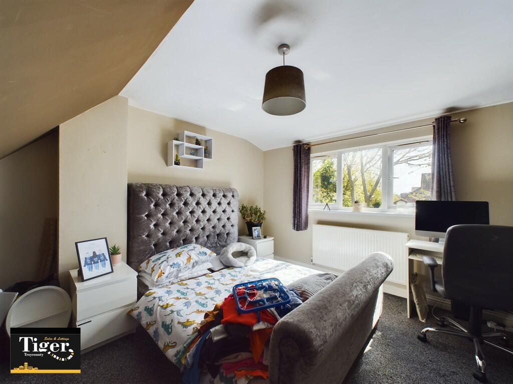 CAM02176G0-PR0223...