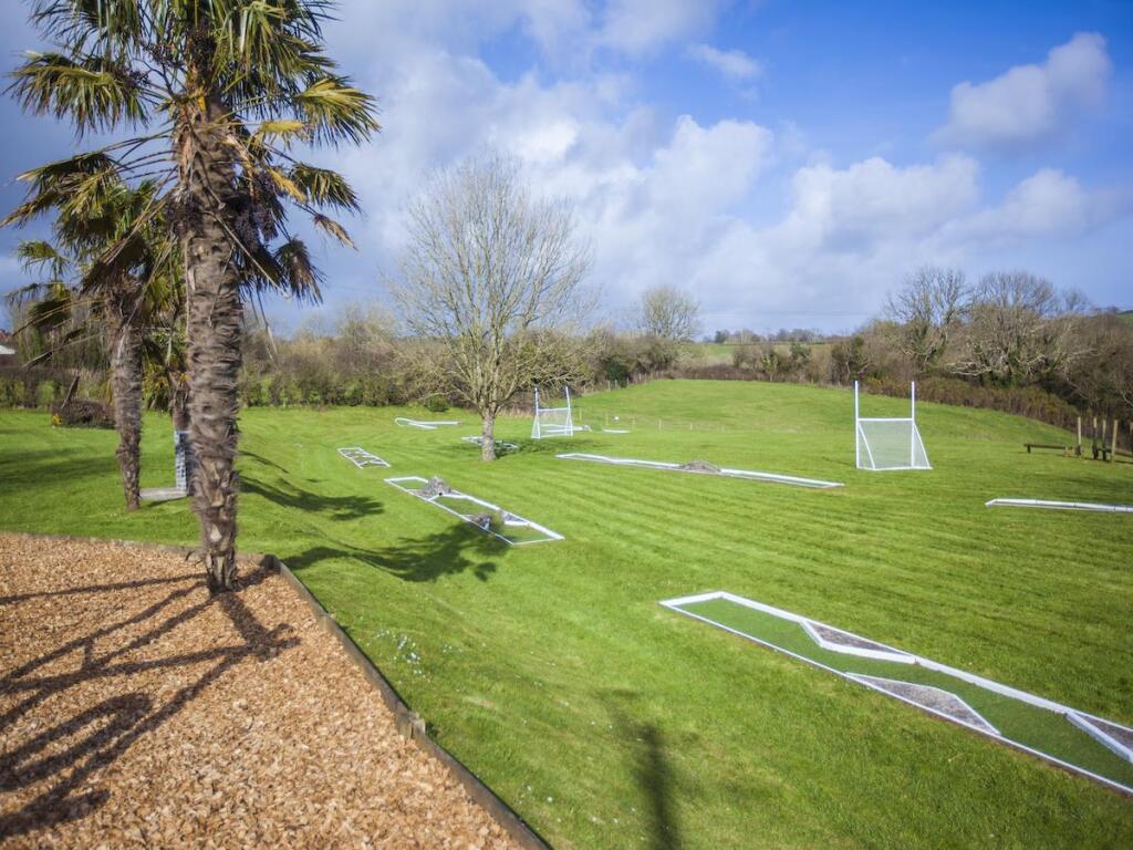 Old Toms Cottage 2022-105 web site.jpeg