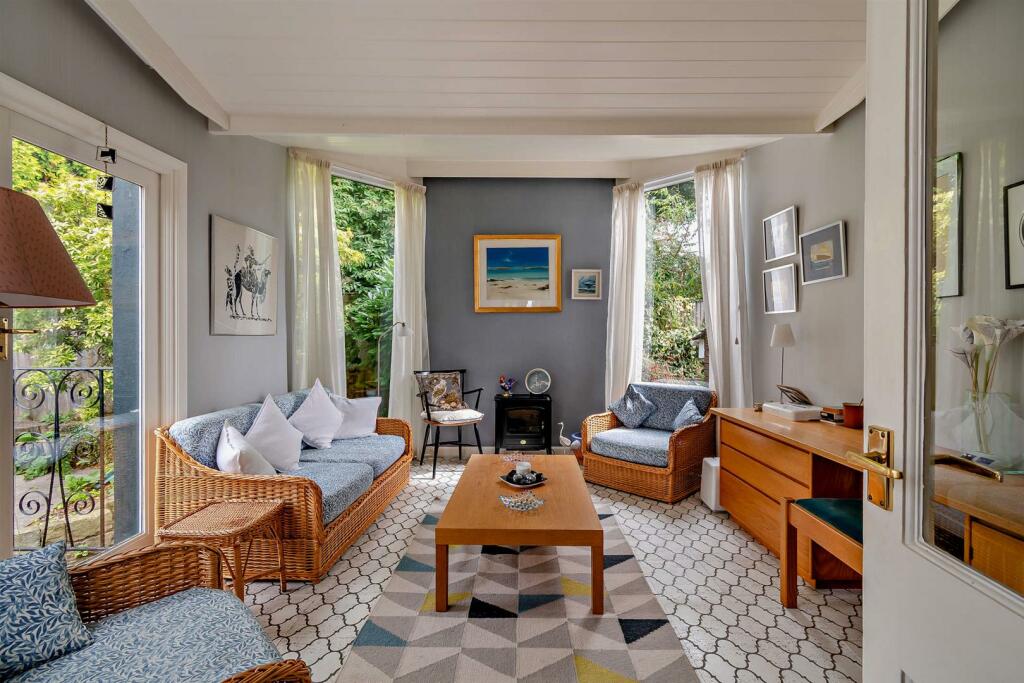 8616202-interior26-800.jpg