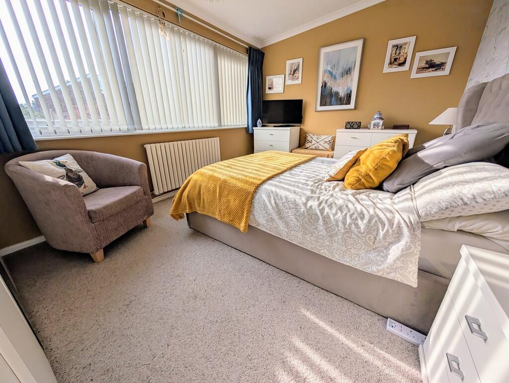 PXL_20251002_0845...