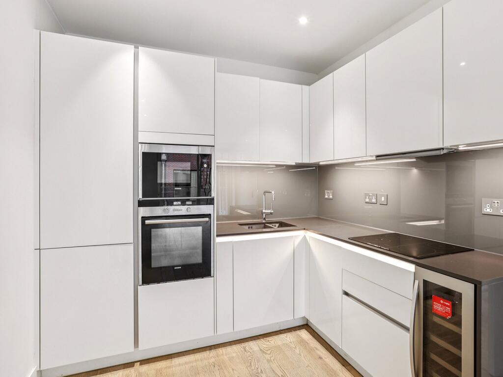 Westbourne Apartment