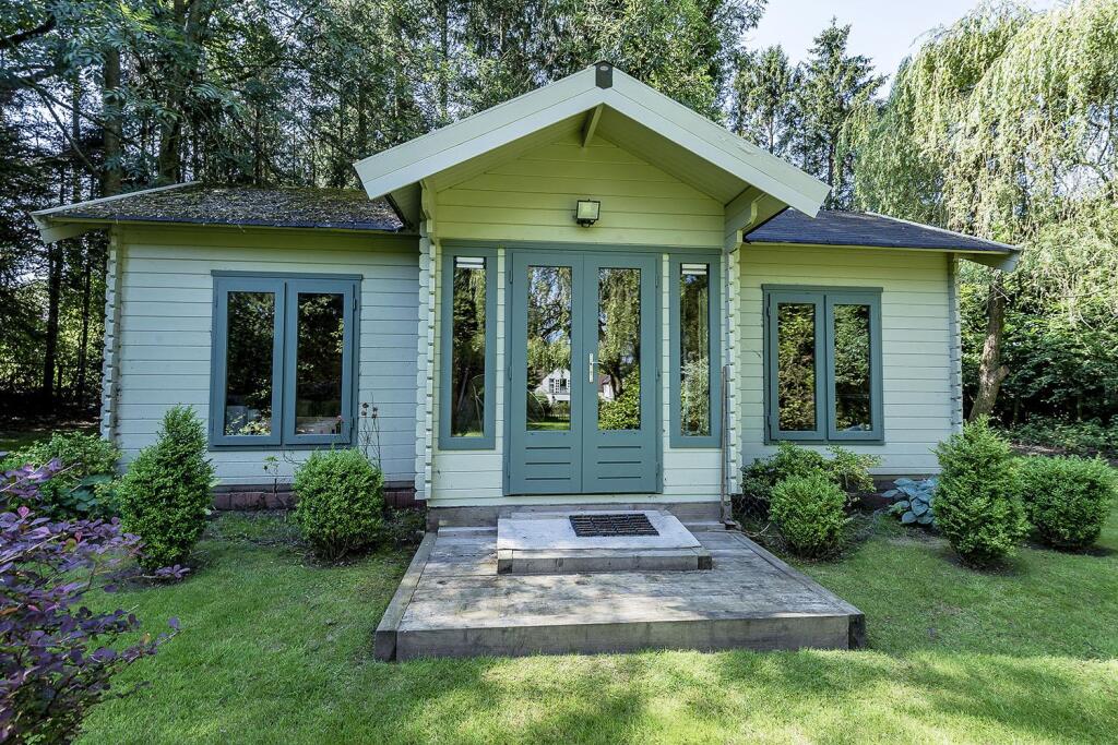 Garden room