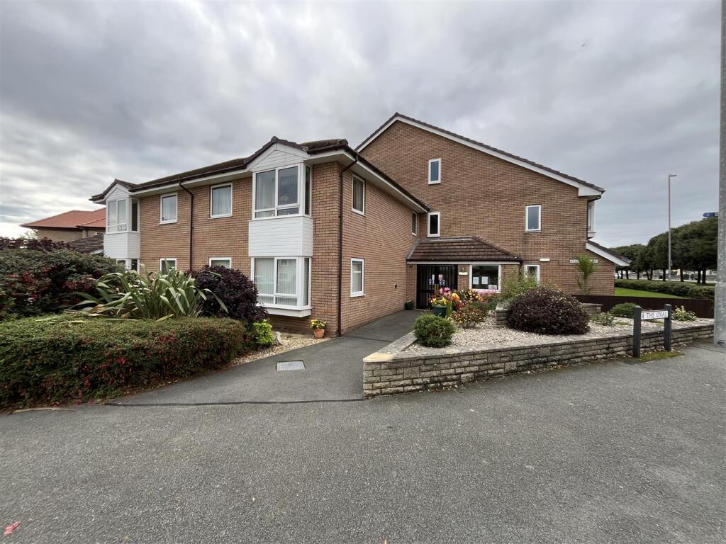 Manor Park, Gloddaeth Avenue, Llandudno