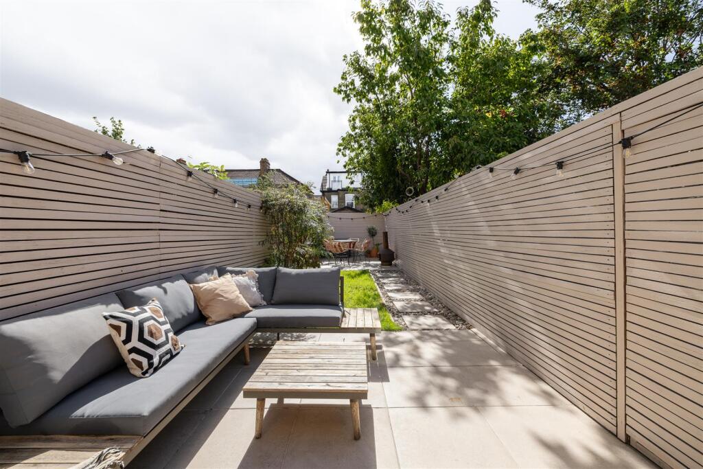 Brookscroft Road, E17