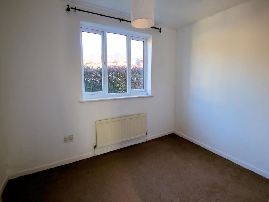 Bedroom 1.jpg