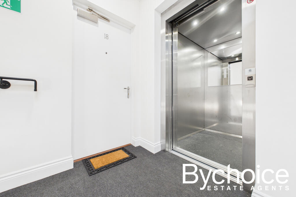 Front Door &amp; Lift