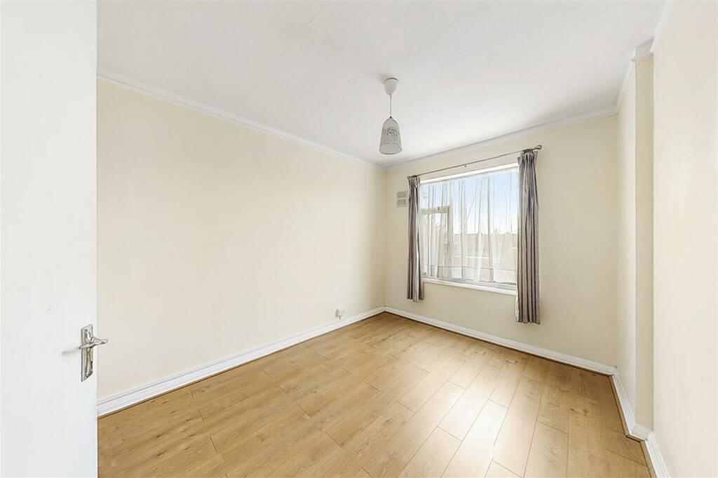 Flat 11, Vale Court - YGwTs6AobRa6qRfuG50m.jpg
