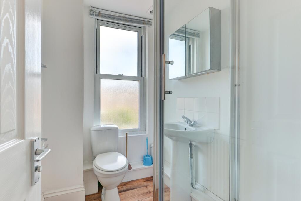 9 Coronation Street Shower room first floor