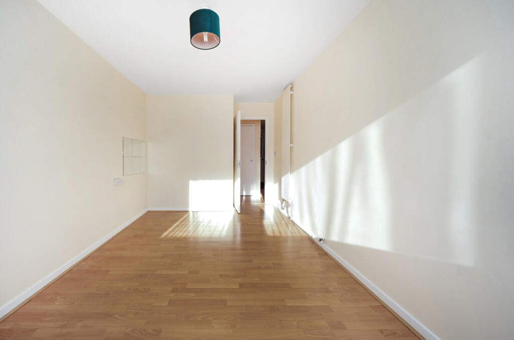 1384636-5-6925989...