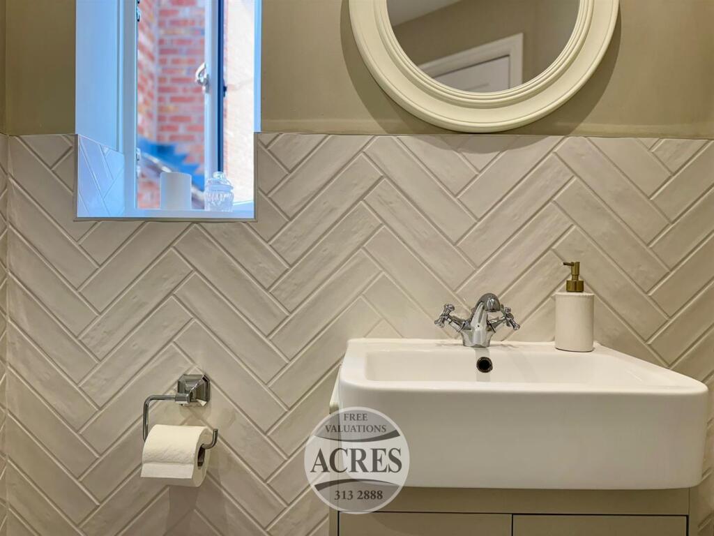 Master ensuite (2).jpg