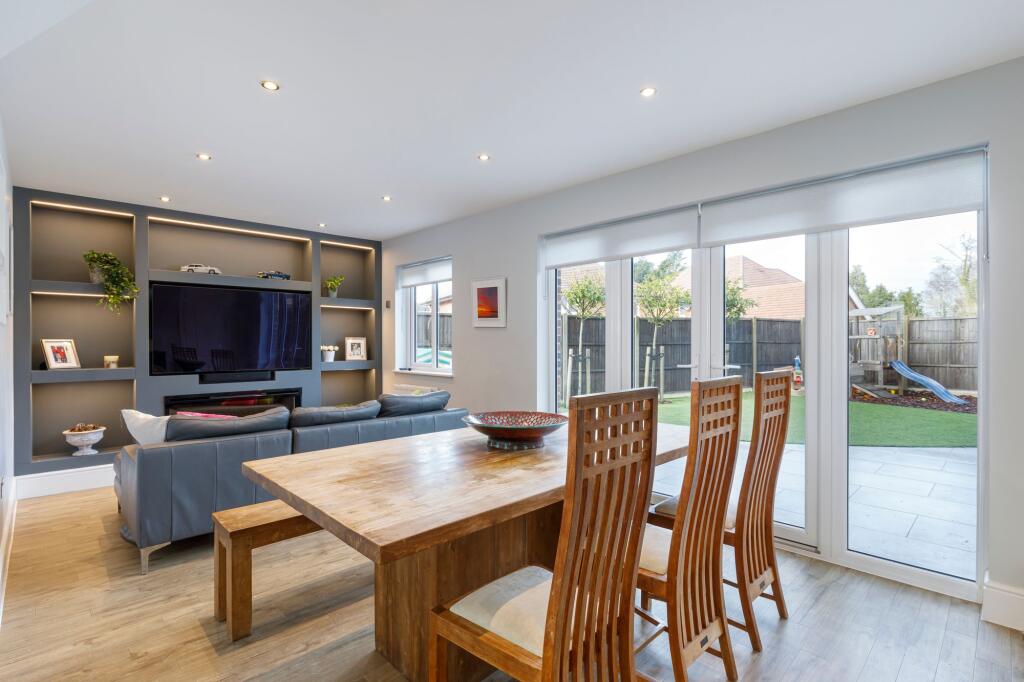 Dining &amp; family room