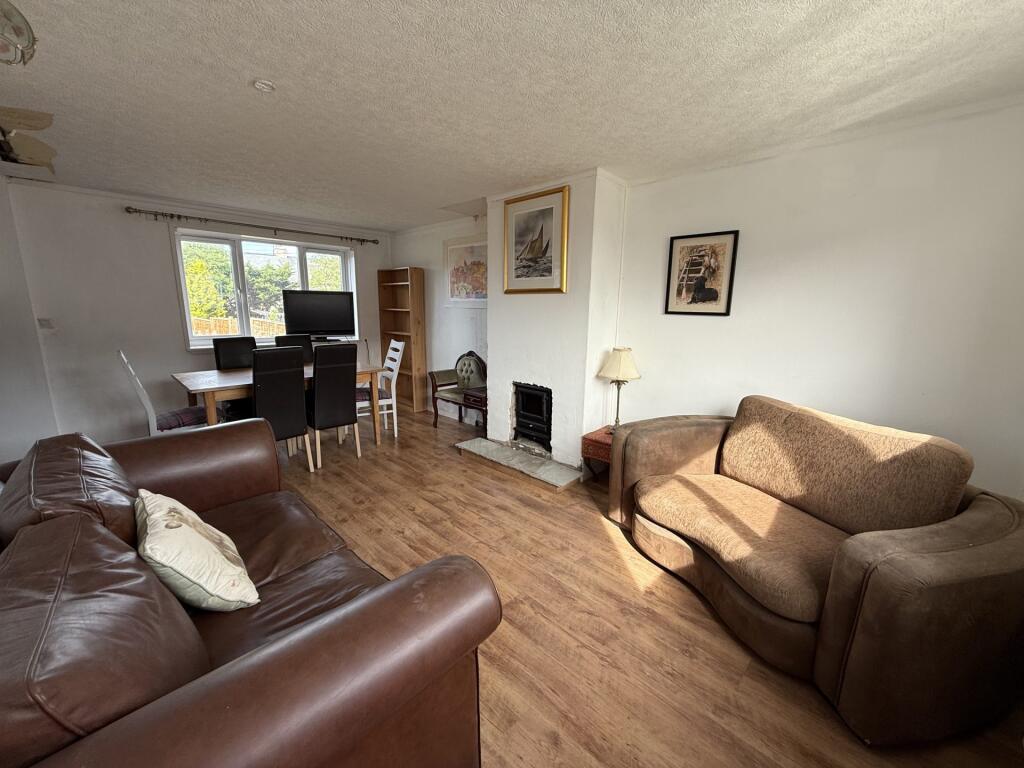 8 Mossgiel Avenue, Dumfries, DG2 9EA - Braidwoods 