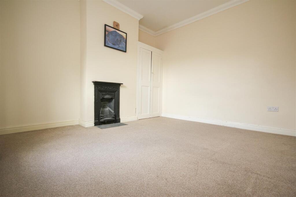 dining room.JPG
