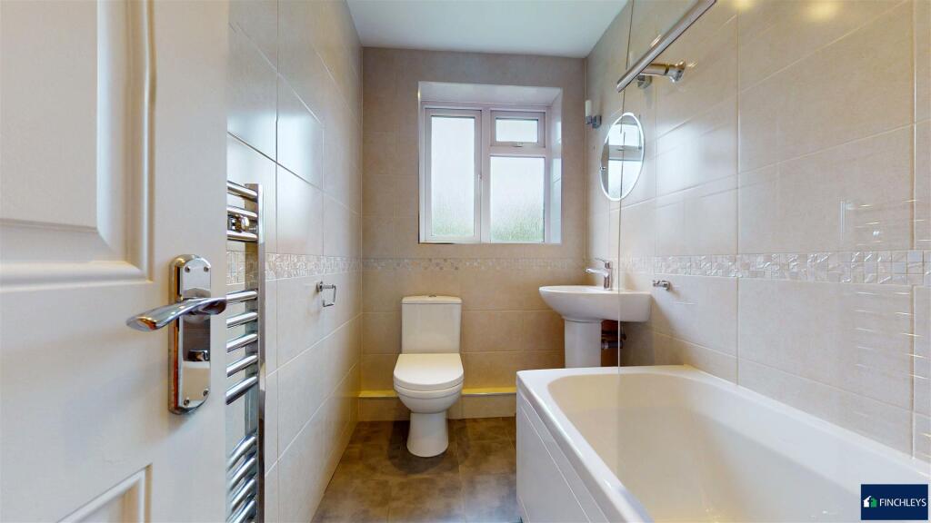 29-Fairfield-Close-London-N12-9ST-07292025_215844.