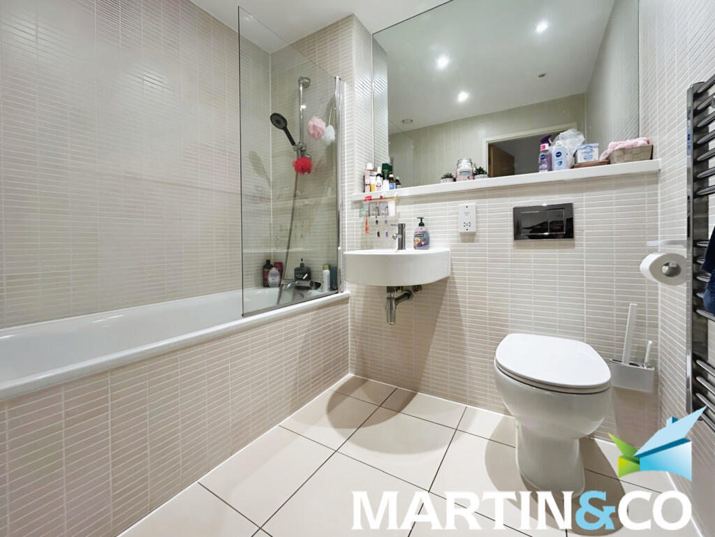 5b7988fd-IMG-2025...