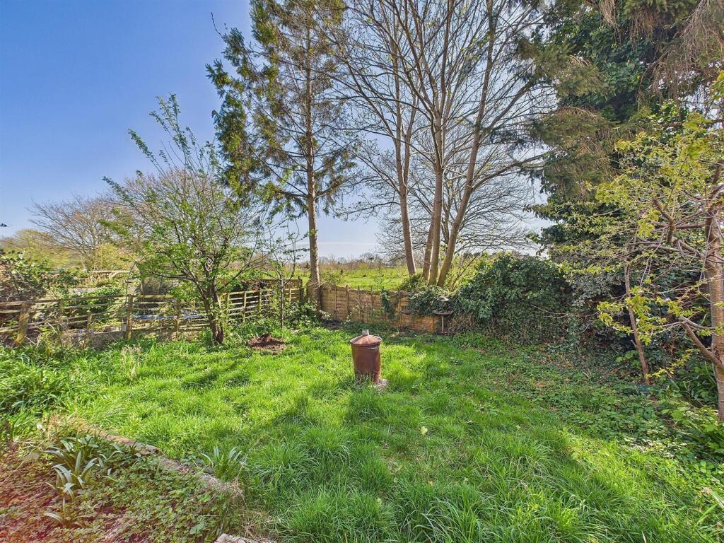 12 - Four Bedroom House for Auction, Vera Road, Fi