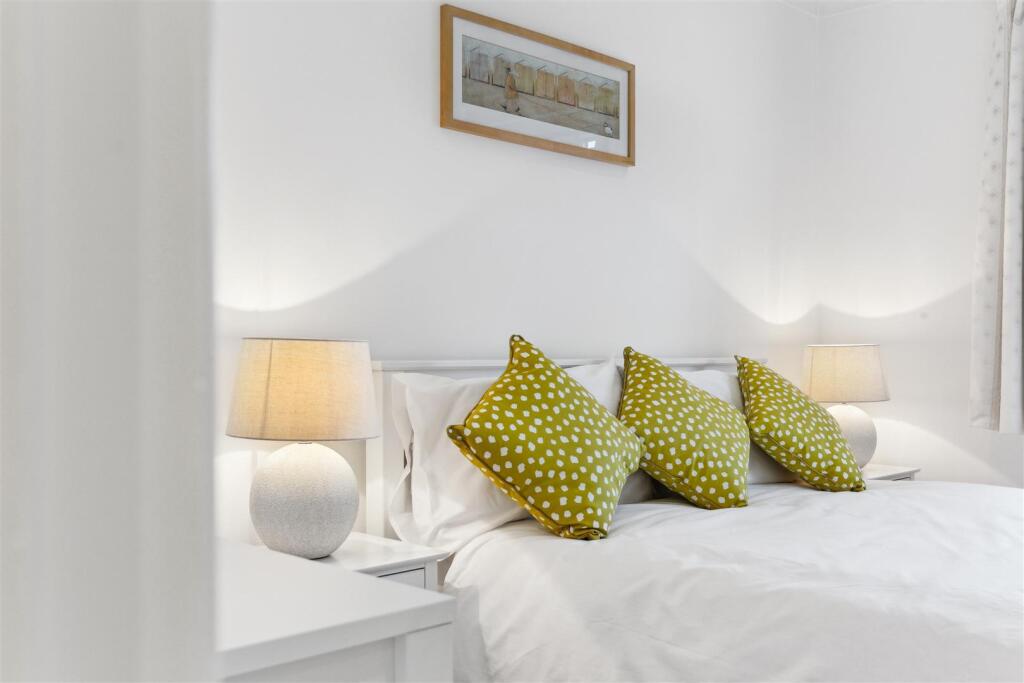 Fitzroy Crescent, W4 - FOR SALE