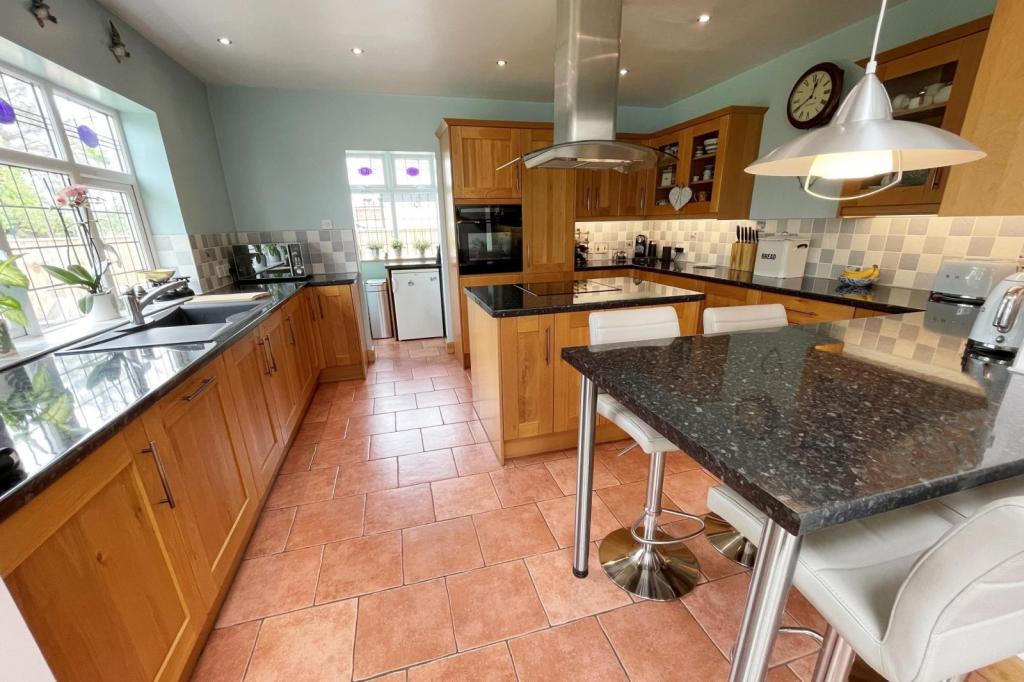 6- Kitchen