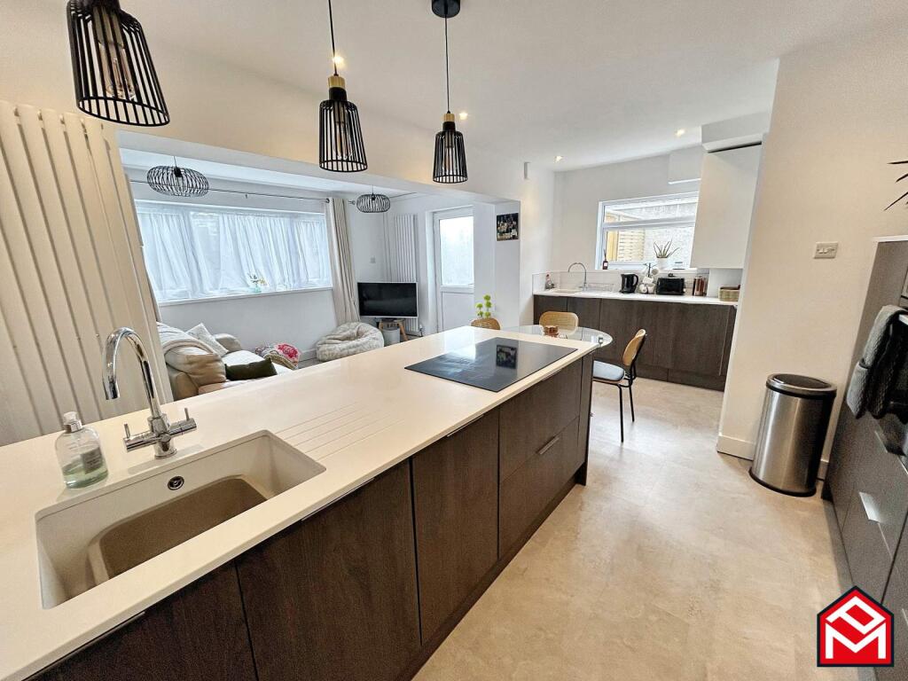 Open Plan Kitchen/ Dining/ Living