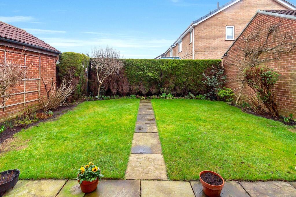 3 Birkdale Grove - Garden1