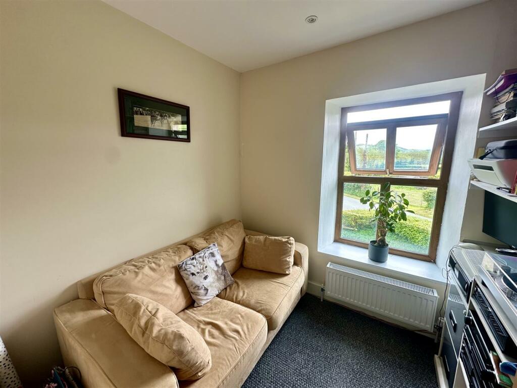 Bedroom 3 / Study