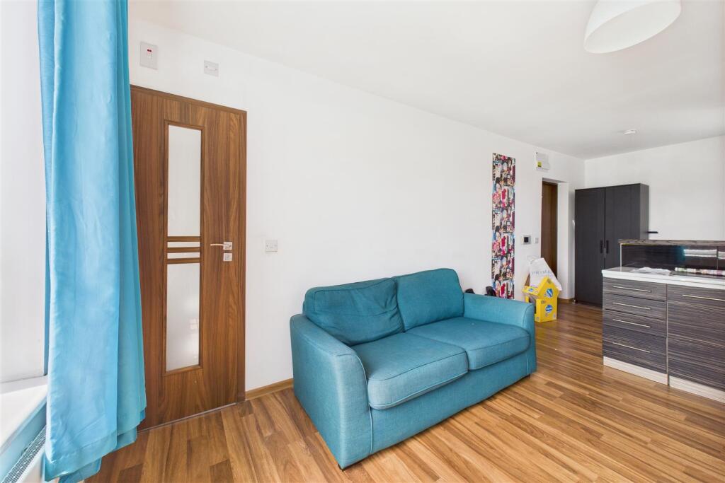 Flats 1 - 7, 227 Lodge Causeway, Fishponds, Bristo