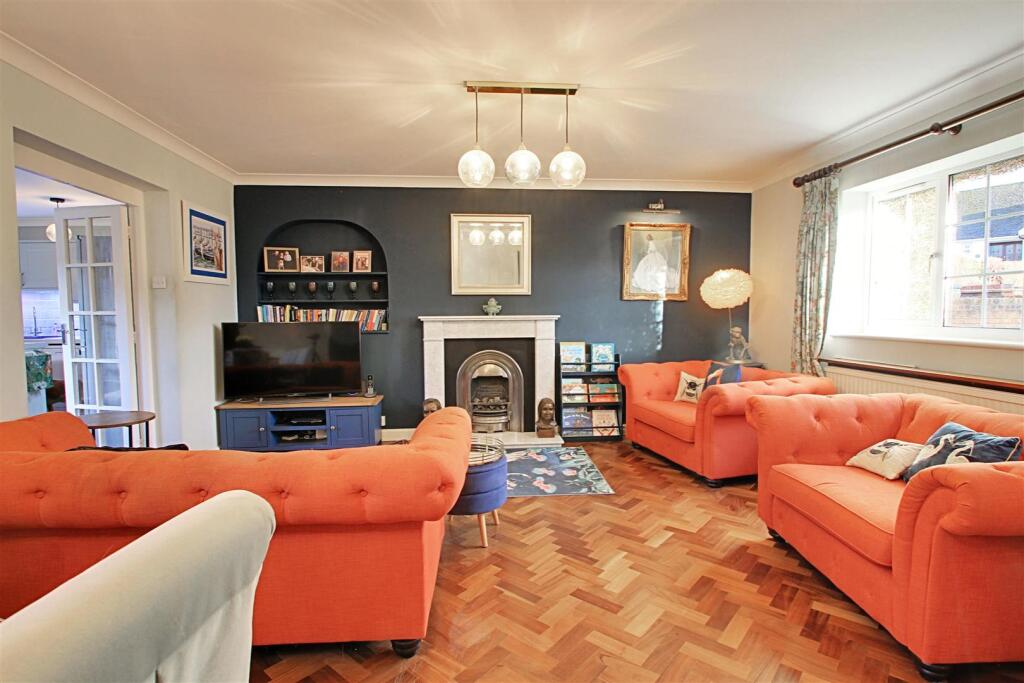 Living Room.jpg
