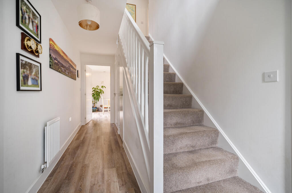 1372227-14-690218...