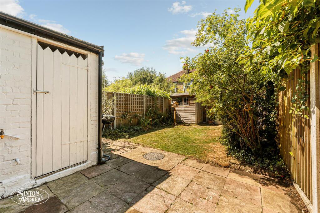 85 Camborne Avenue-9.jpg