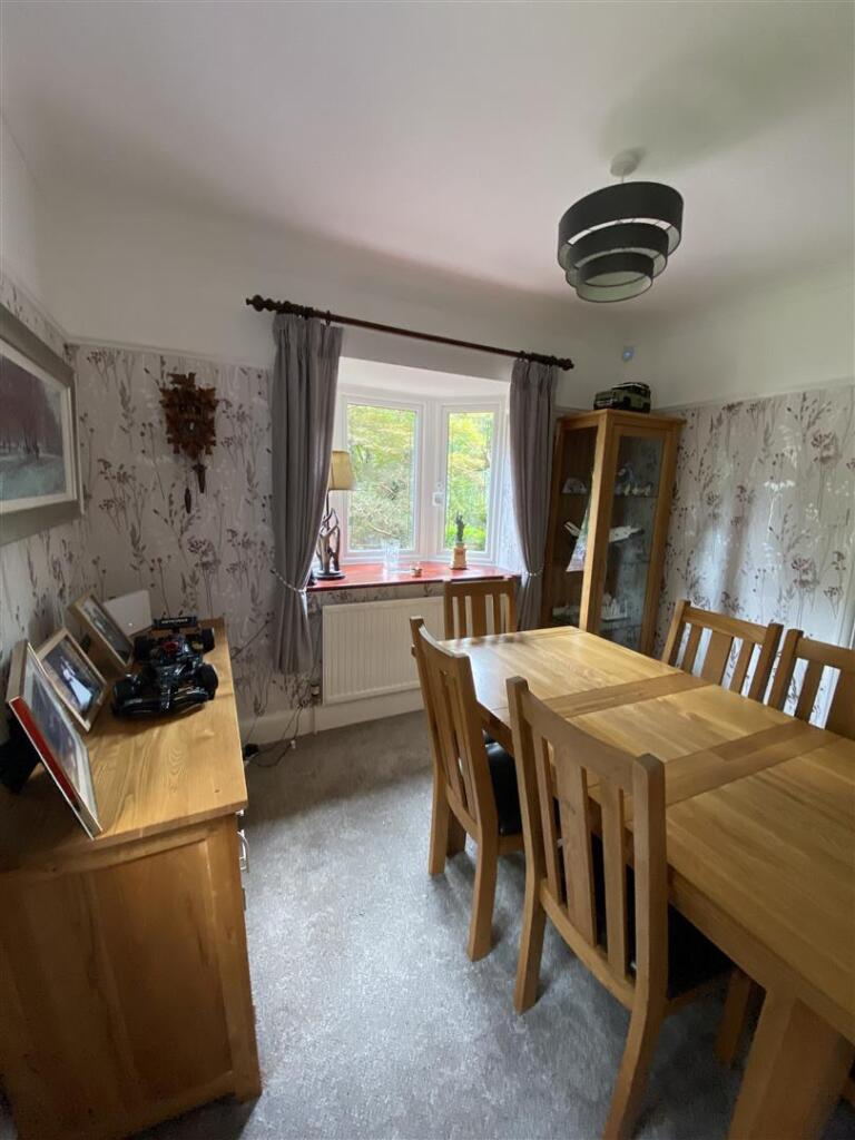 Dining Room: