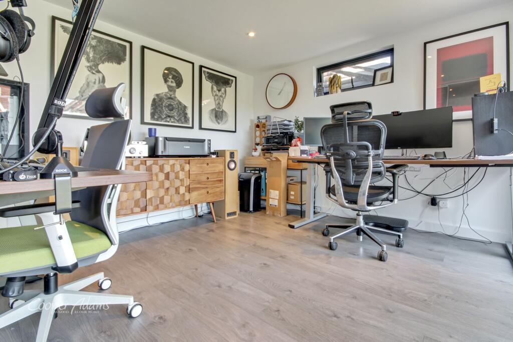 Garden Home Office