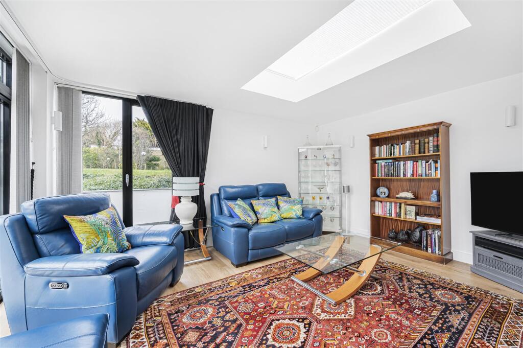 Photo 19-02-2025, 13 28 00.jpg