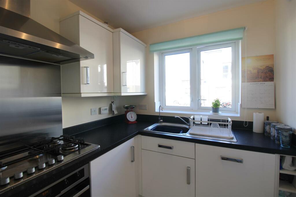 kitchen1.JPG
