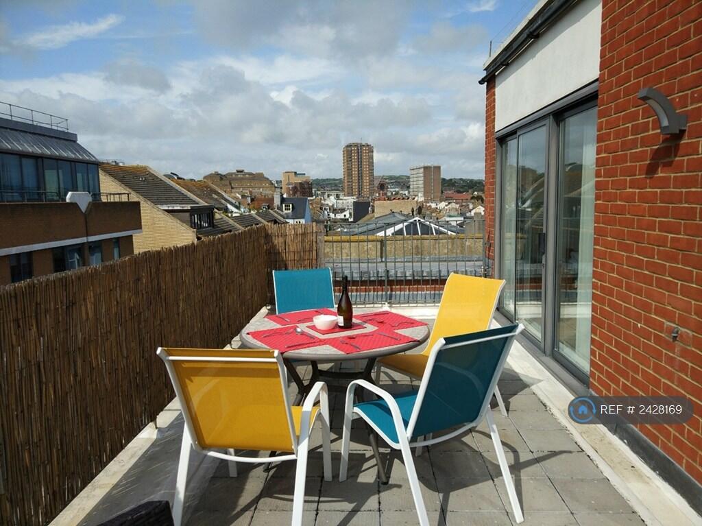 Western Terrace (Looking North)