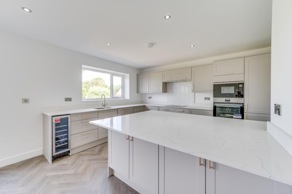 OPEN PLAN KITCHEN/DINER/LIVING ROOM