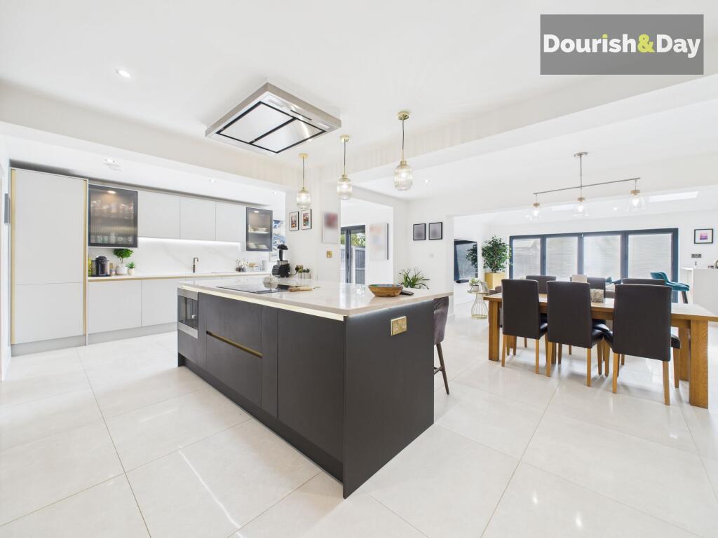 Open Plan Kitchen / Living Diner