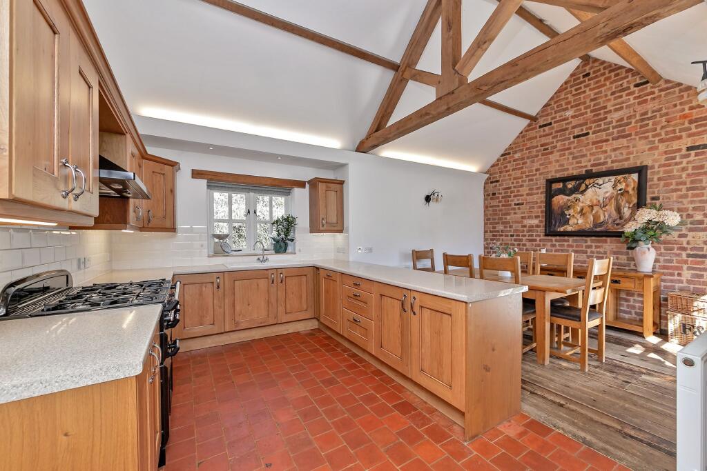 Kitchen/Dining Room