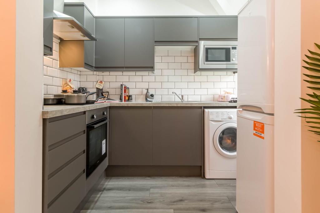 Apt 6 1a Holmes St L