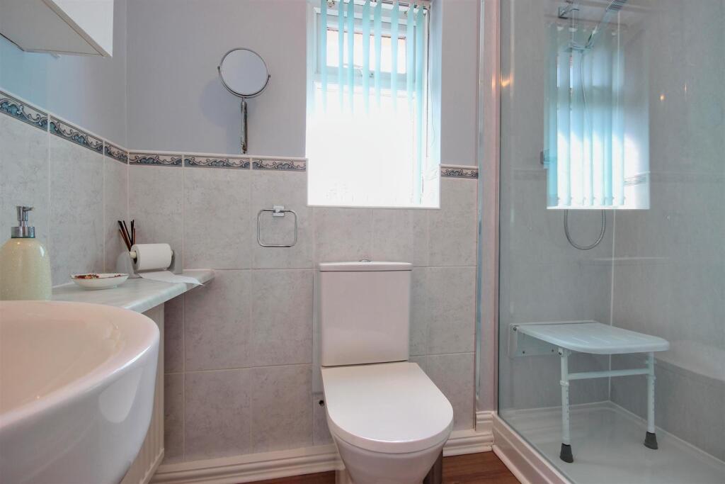 BATHROOM / W.C.