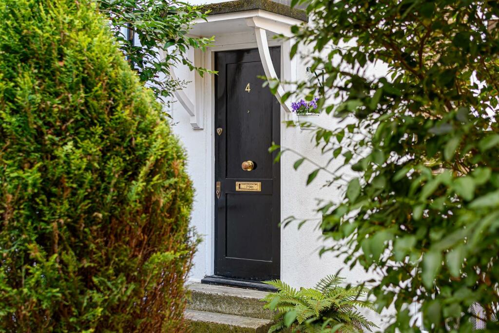 Private Entrance.jpg