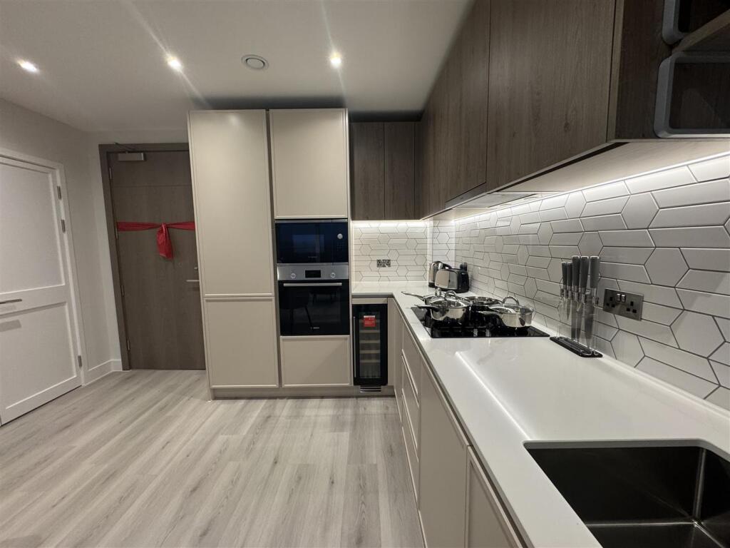 Kitchen/Living/Dining