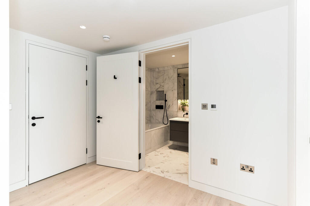 10 Carnaby Lofts-...