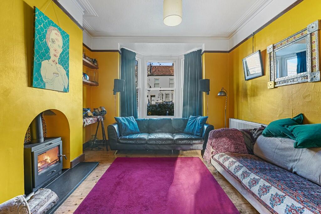 Through Lounge