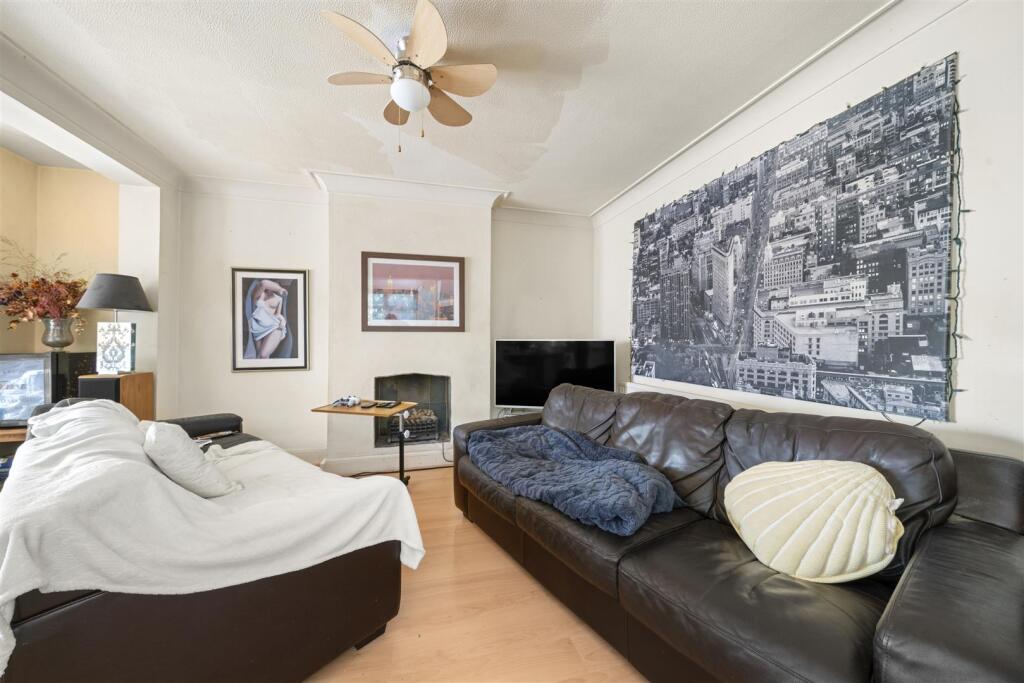 46 Alexandra Road TW3004.jpg